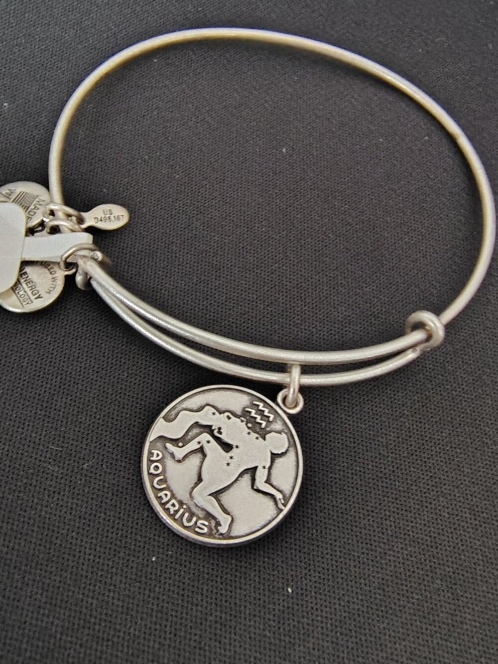 New Alex and Ani Aquarius Bracelet 814
